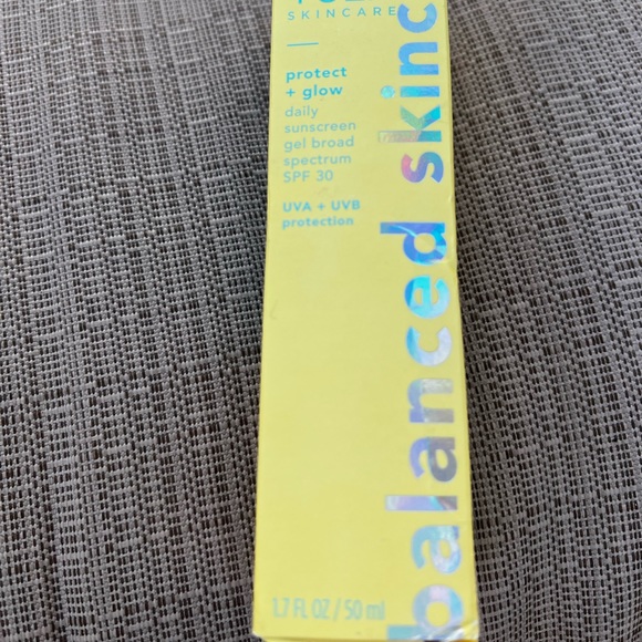 ‼️SOLD‼️⭐️NEW⭐️ TULA SKINCARE SUNSCREEN GEL SPF 30 - Picture 6 of 8